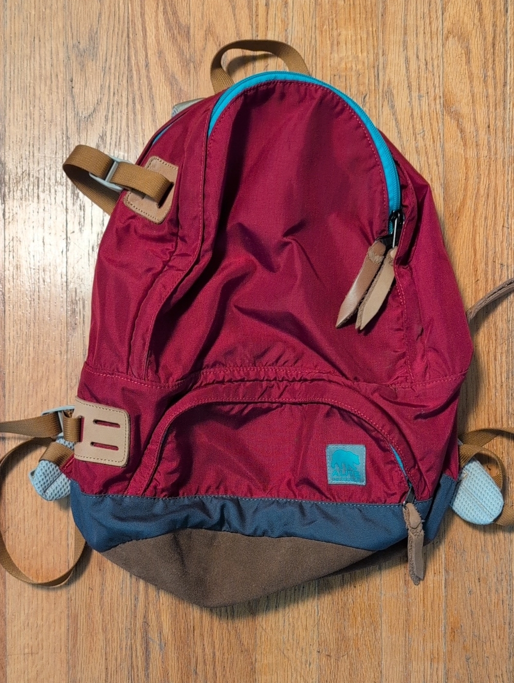 Alite Men's Maroon and Navy Casual Daypack Backpack